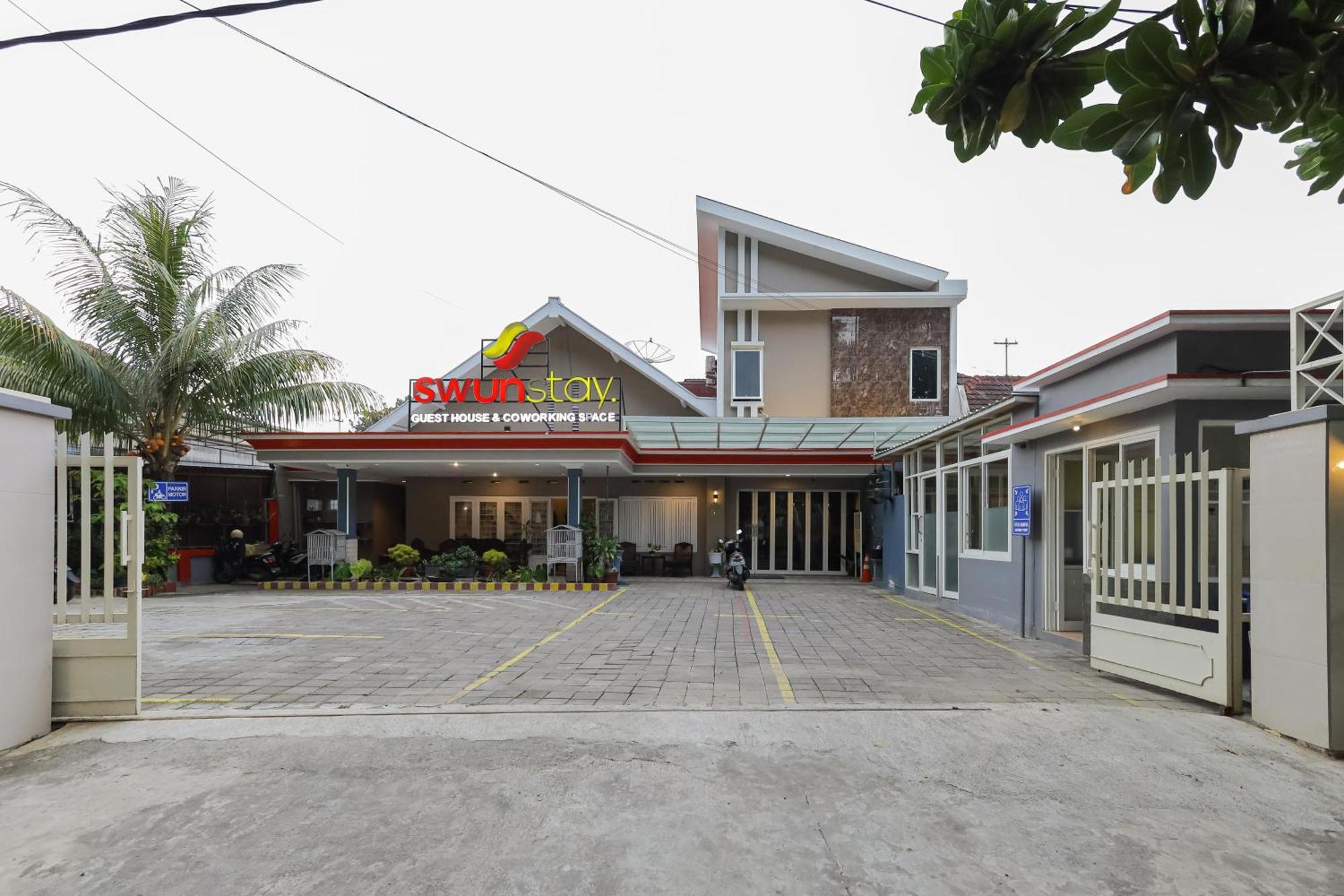 Reddoorz Plus At Swun Stay Raya Langsep Μαλάνγκ Εξωτερικό φωτογραφία