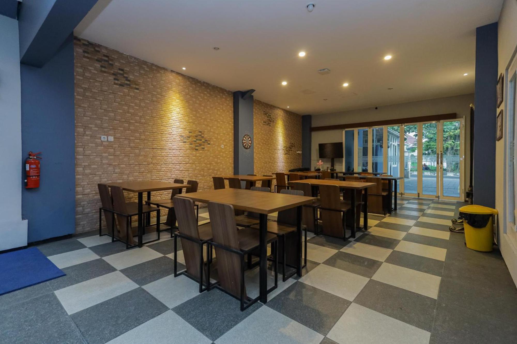Reddoorz Plus At Swun Stay Raya Langsep Μαλάνγκ Εξωτερικό φωτογραφία