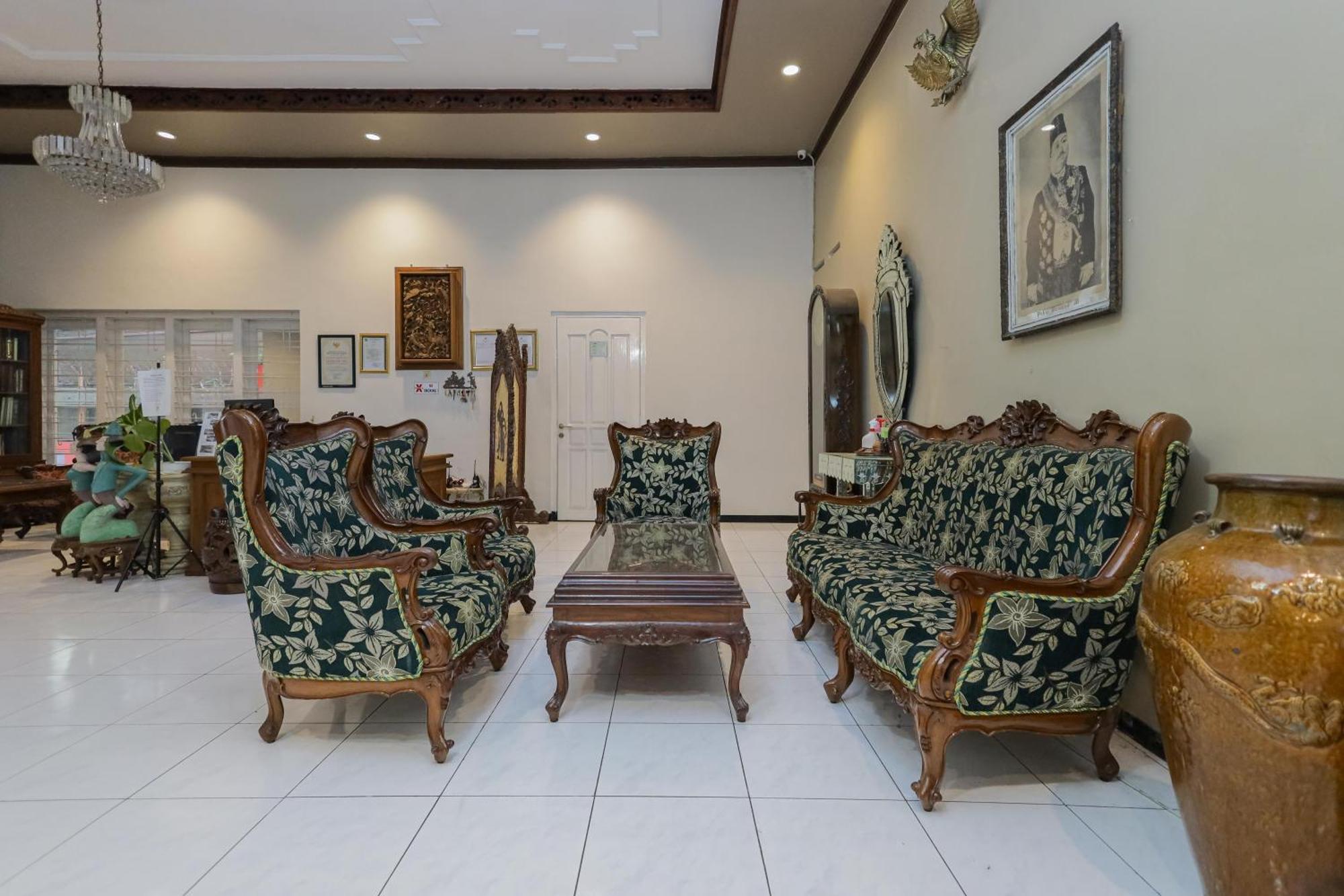 Reddoorz Plus At Swun Stay Raya Langsep Μαλάνγκ Εξωτερικό φωτογραφία
