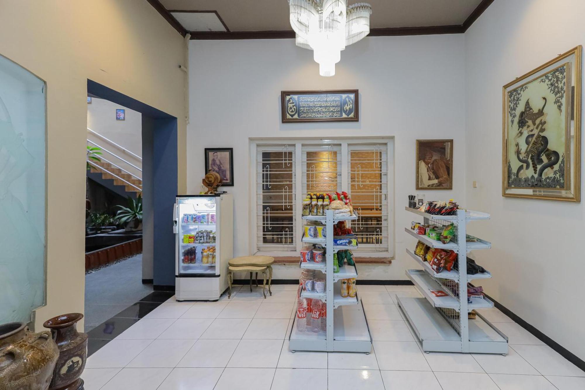 Reddoorz Plus At Swun Stay Raya Langsep Μαλάνγκ Εξωτερικό φωτογραφία
