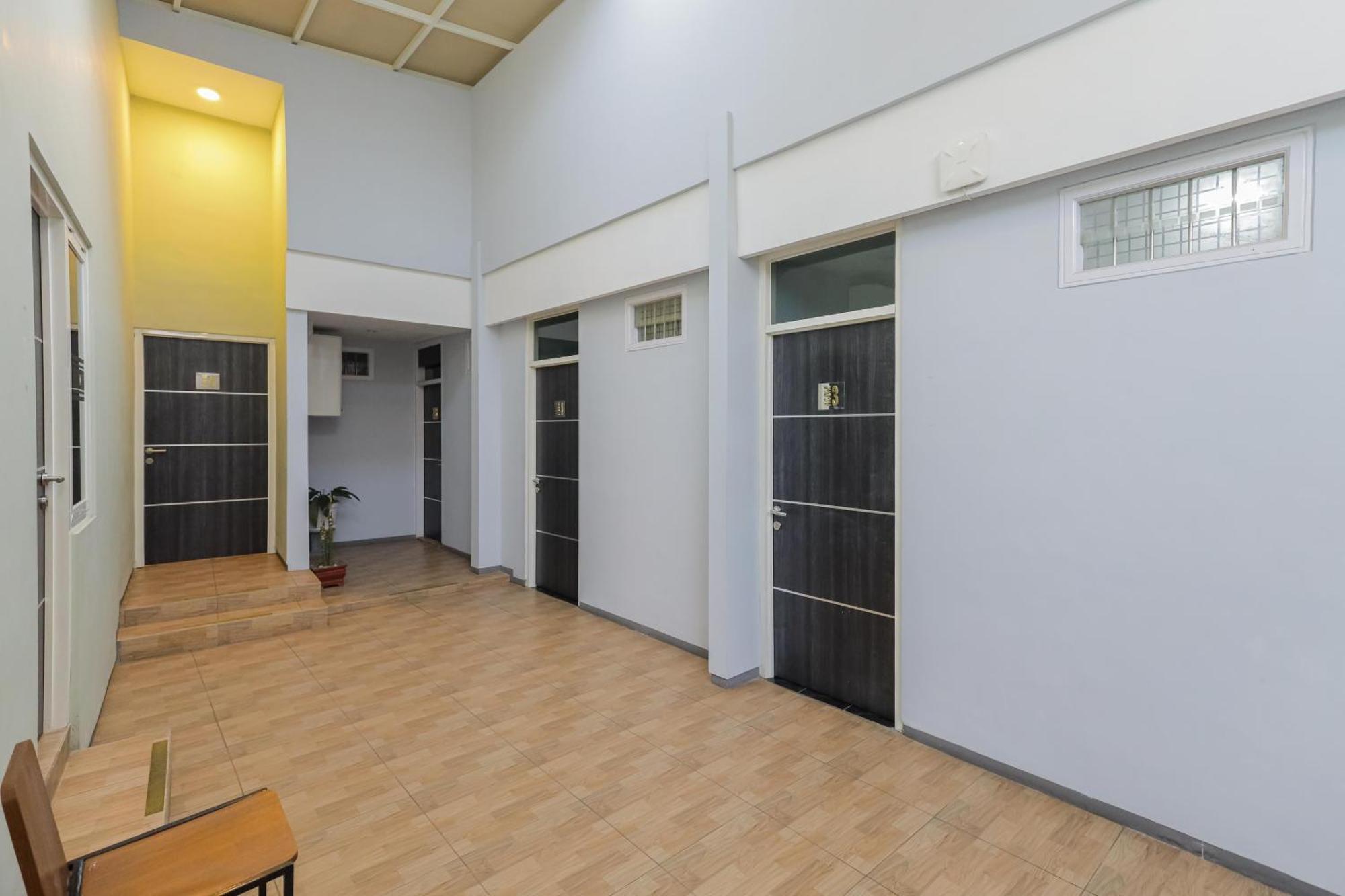 Reddoorz Plus At Swun Stay Raya Langsep Μαλάνγκ Εξωτερικό φωτογραφία