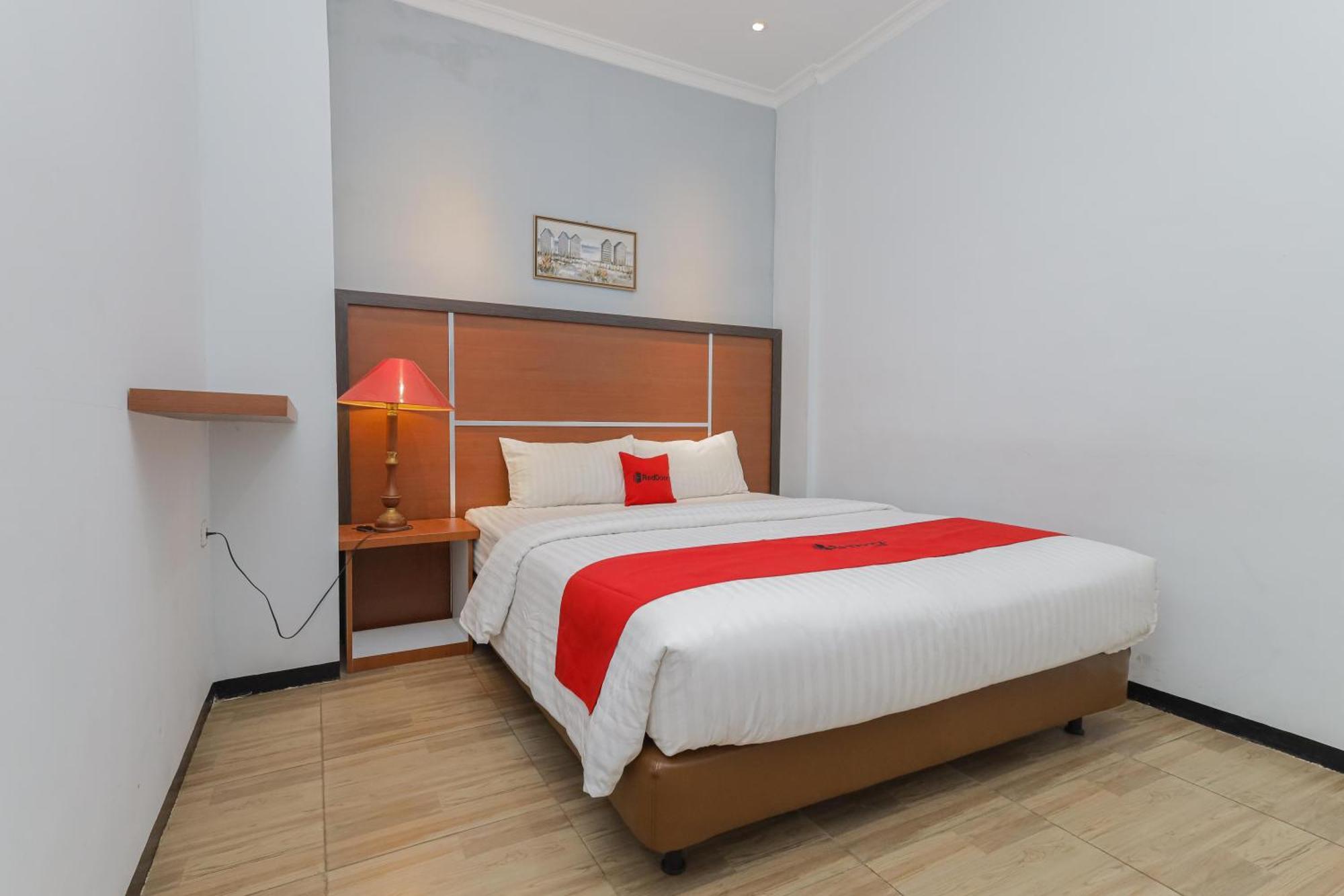 Reddoorz Plus At Swun Stay Raya Langsep Μαλάνγκ Εξωτερικό φωτογραφία