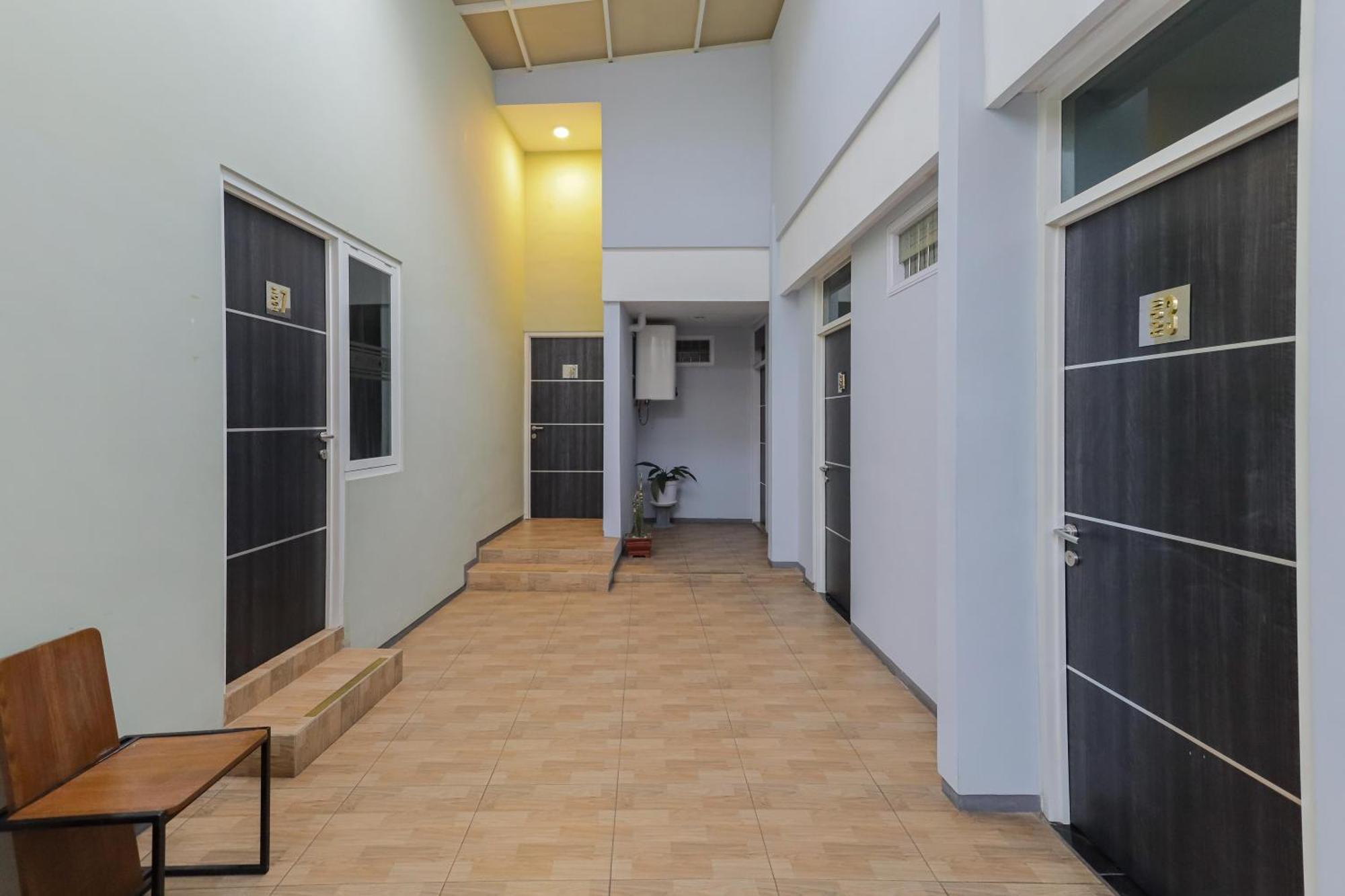 Reddoorz Plus At Swun Stay Raya Langsep Μαλάνγκ Εξωτερικό φωτογραφία