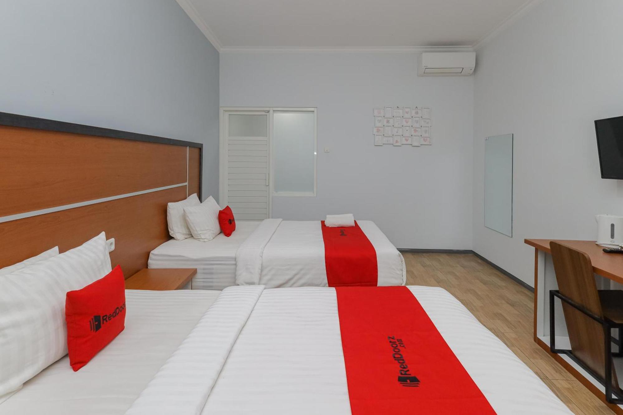 Reddoorz Plus At Swun Stay Raya Langsep Μαλάνγκ Εξωτερικό φωτογραφία