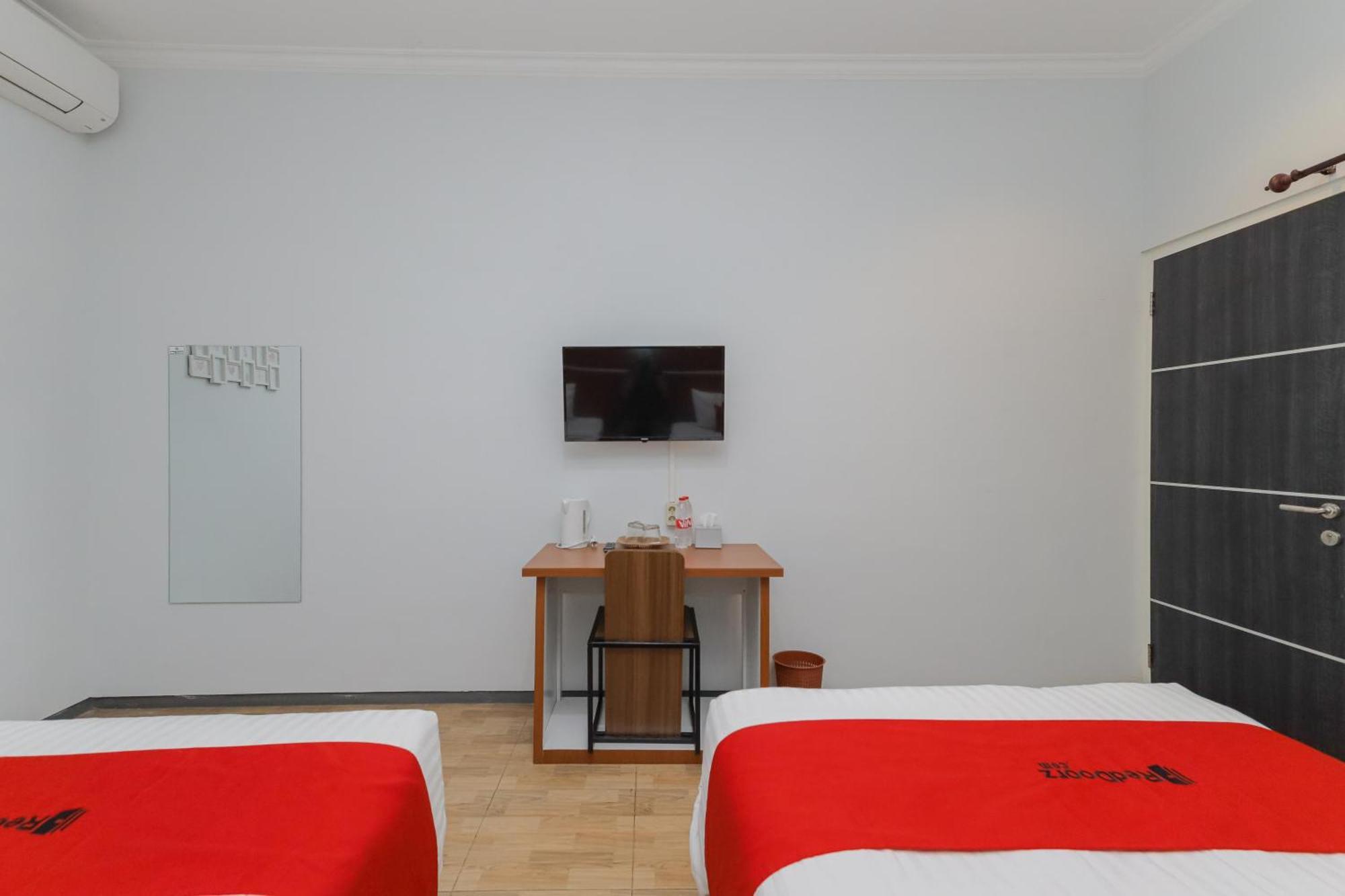 Reddoorz Plus At Swun Stay Raya Langsep Μαλάνγκ Εξωτερικό φωτογραφία