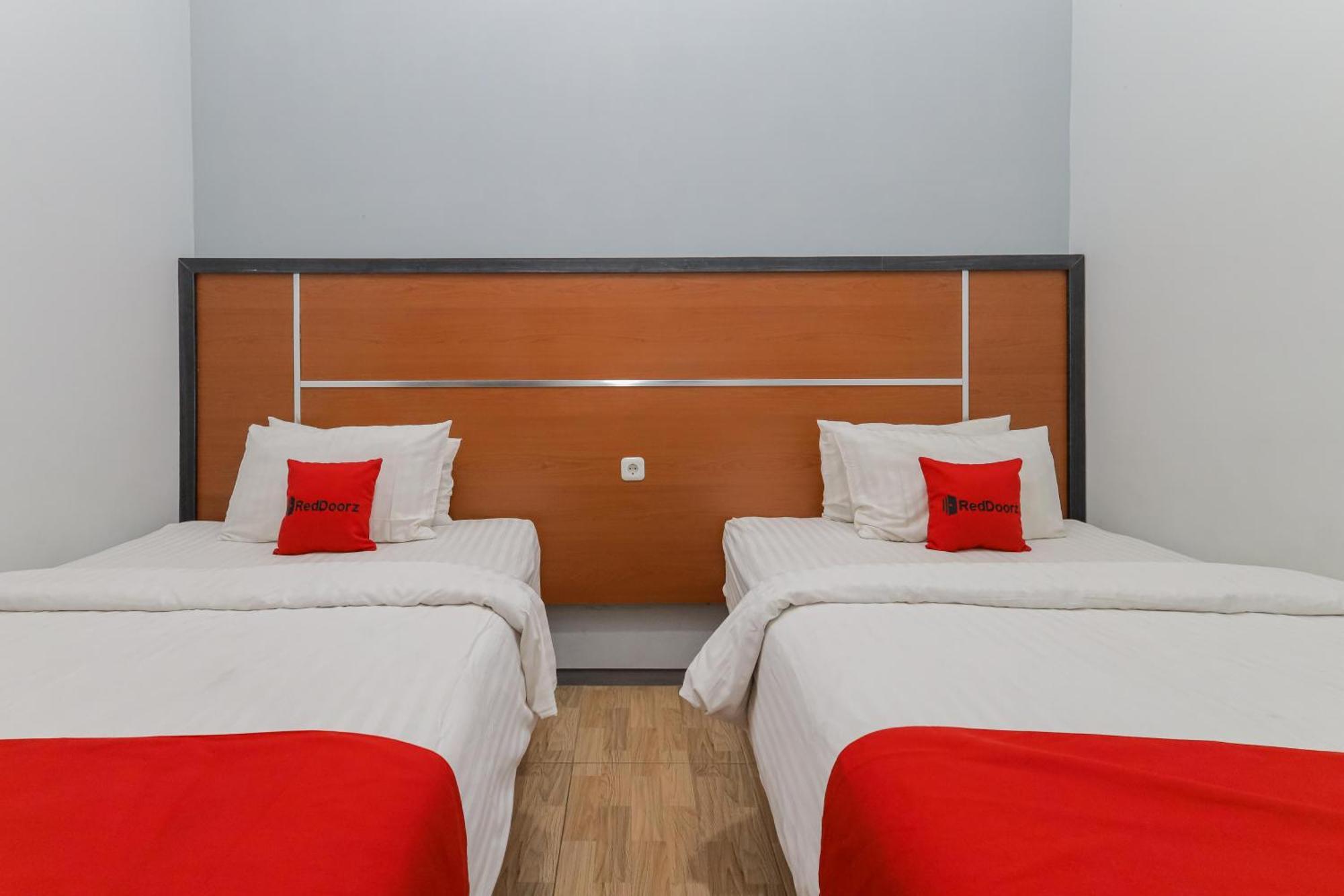 Reddoorz Plus At Swun Stay Raya Langsep Μαλάνγκ Εξωτερικό φωτογραφία